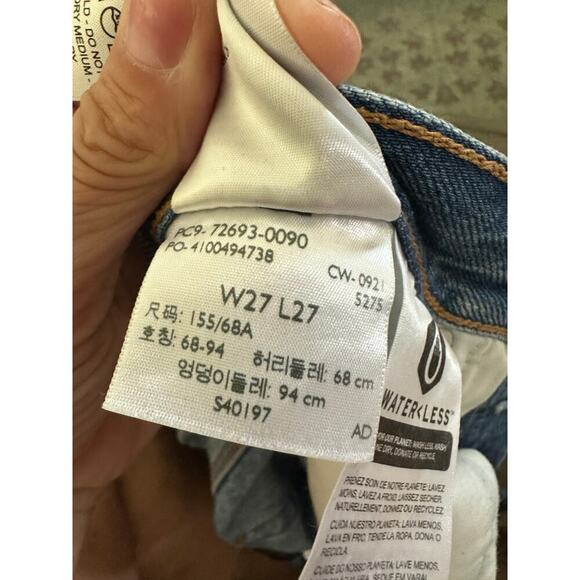 Levi's Women's Blue premium denim Button Fly Ribcage Straight Ankle Jean Size 27 - Picture 5 of 9